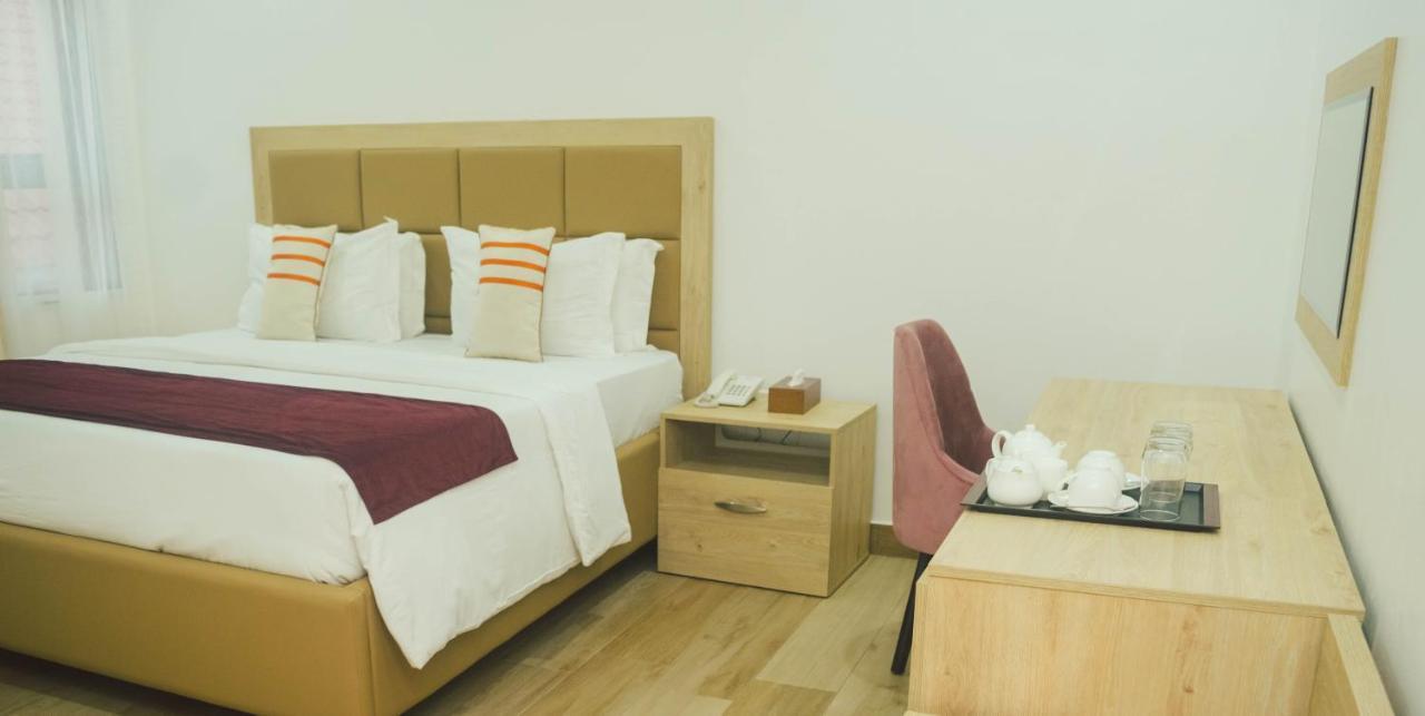 Quest Boutique Hotel Gwarinpa Buitenkant foto