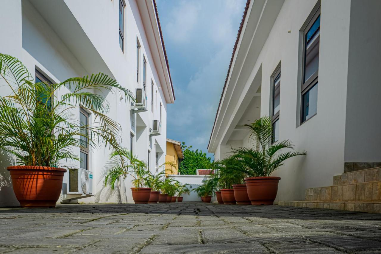 Quest Boutique Hotel Gwarinpa Buitenkant foto