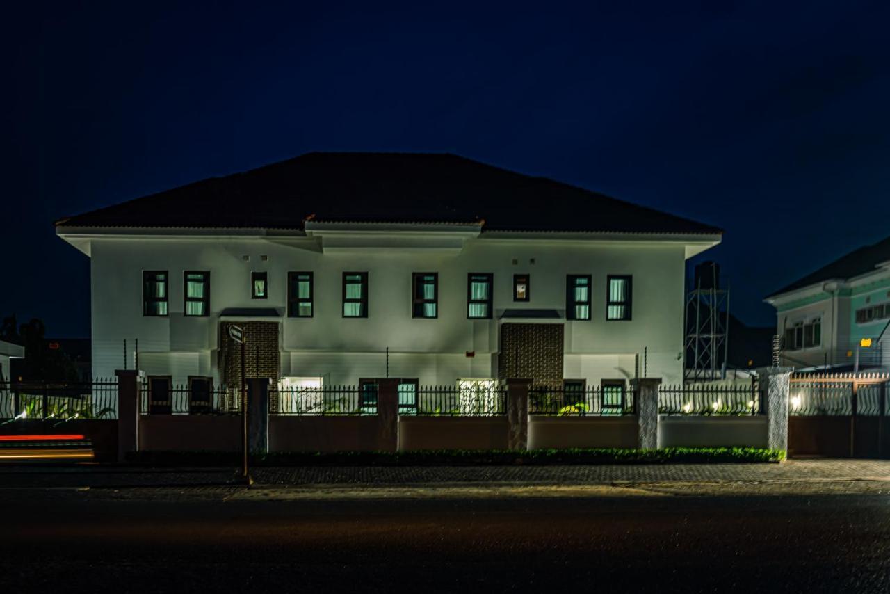 Quest Boutique Hotel Gwarinpa Buitenkant foto