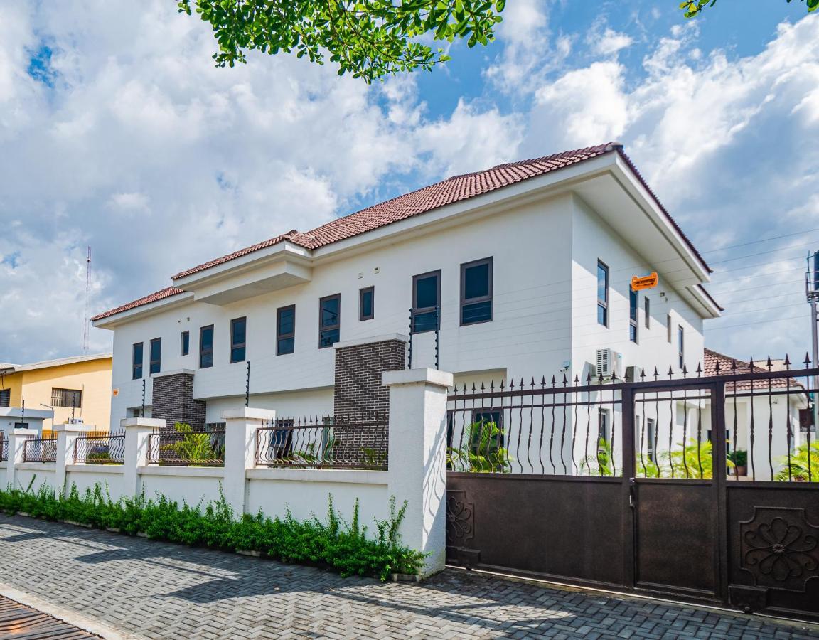 Quest Boutique Hotel Gwarinpa Buitenkant foto