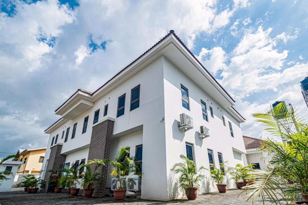 Quest Boutique Hotel Gwarinpa Buitenkant foto