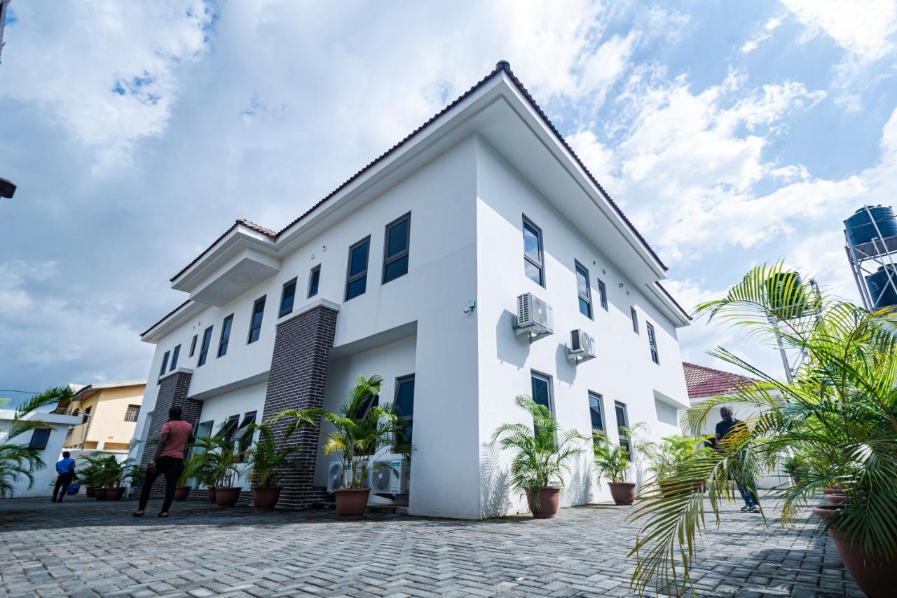 Quest Boutique Hotel Gwarinpa Buitenkant foto