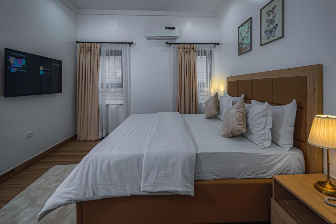 Quest Boutique Hotel Gwarinpa Buitenkant foto